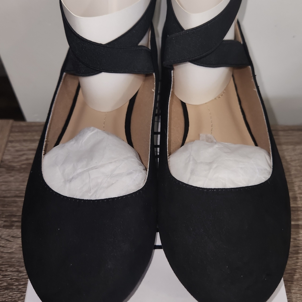 Dream Pairs Women's Black Ballet Flats w/ Elastic Ankle Straps Size 8. - Picture 2 of 8